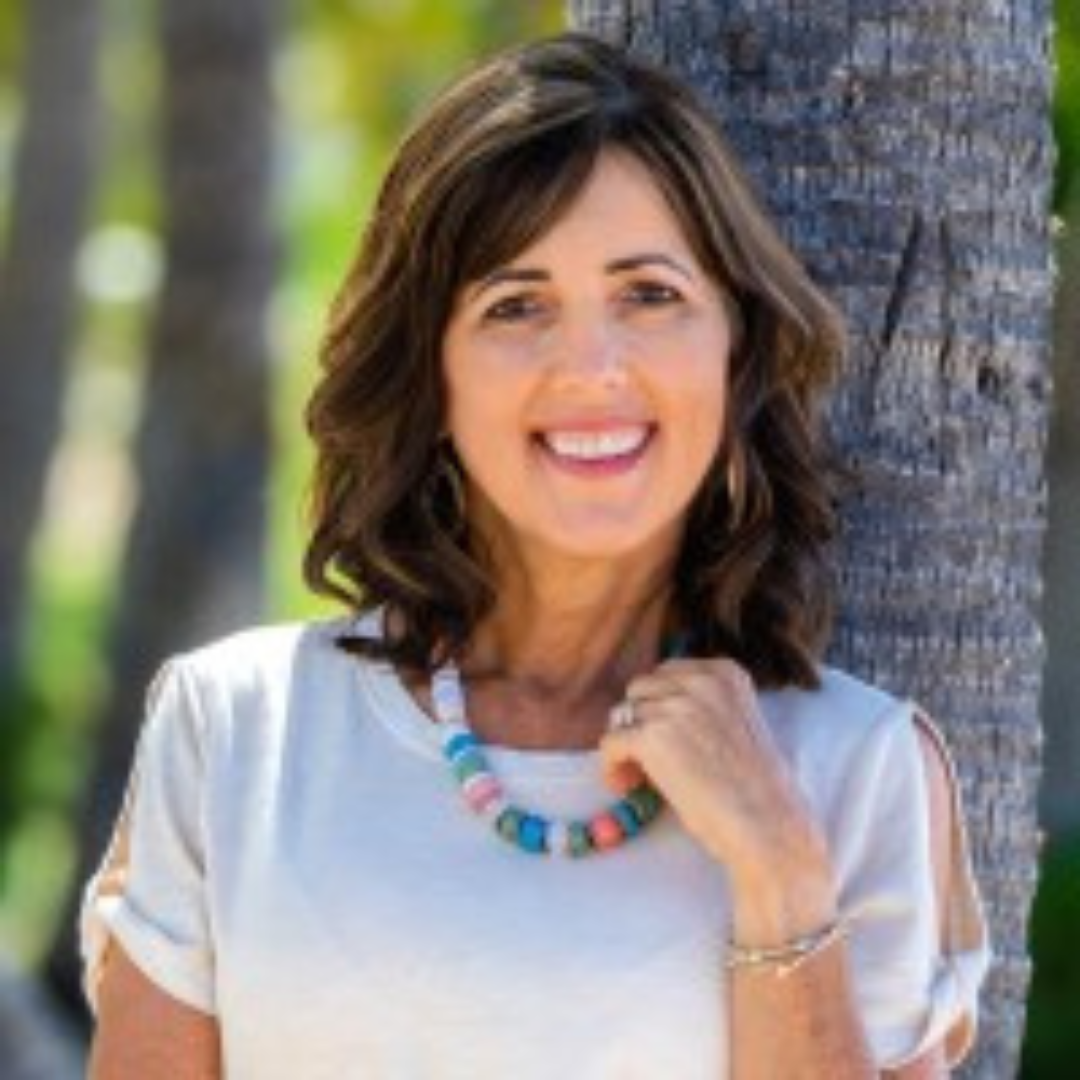 Andrea Bohn headshot